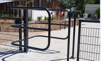 Barrière sélective tournante pour parcs publics - acier galvanisé ou peint - passage fauteuils roulants_1