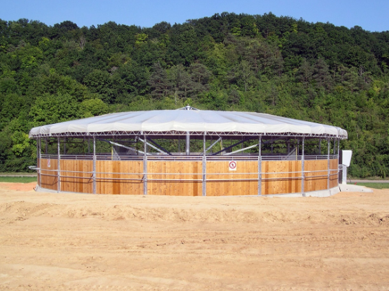 Marcheur couvert pour chevaux avec couverture de piste - Sous-bassements préfabriqués - Ø 12 m, Ø 15 m, Ø 16 m, Ø 18,5 m en béton armé - Catma_1