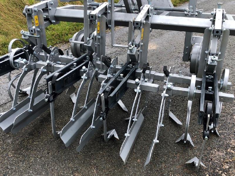 Bineuse agricole NC - guidage manuel 3 rangs / 4 éléments BM - Largeur 3m - Occasion_1