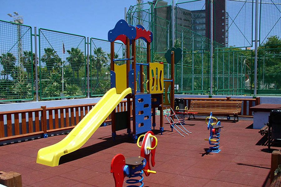 Ge-2425 - Structure de jeux combinée Jolas - 225 kg - Dimensions 4,40 x 1,50 x 2,94 m_1