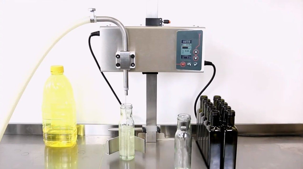 Remplisseuse semi-automatique de liquide FGY11 - pour contenants de 200 à 2000 ml_1
