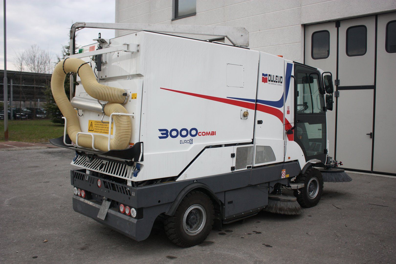 3000 Combi - Balayeuse de voirie Dulevo - 730 litres - Diesel - Rendement 19000 m²/h_1