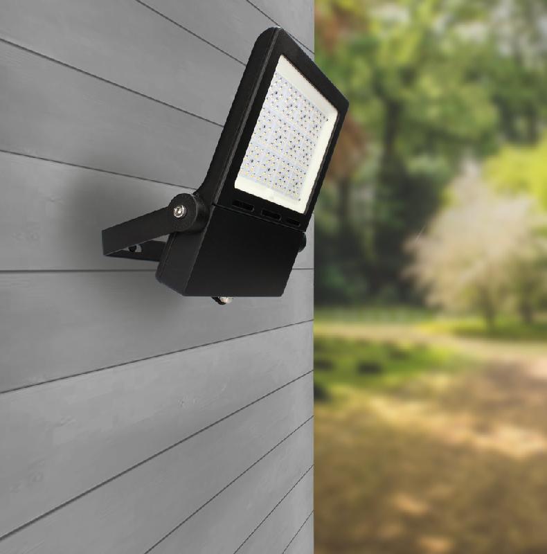 Projecteur d'extérieur industriel symétrique Trust 100W - 10000lm - blanc neutre - LED Philips - IP65, IK10_1