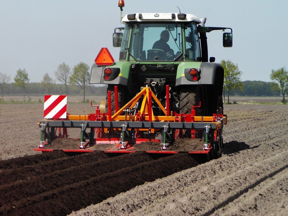 Butteuse agricole ZIBO pour des buttes fermes et intactes toute la saison