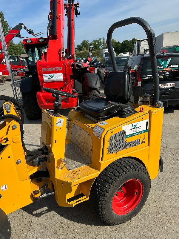 Knikmops KM 130 - Mini-chargeuse compacte et polyvalente - Kubota diesel - 2022_1