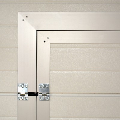 Porte de garage sectionnelle Isola - isolée 40mm avec ou sans portillon - motorisée et pré-montée_1