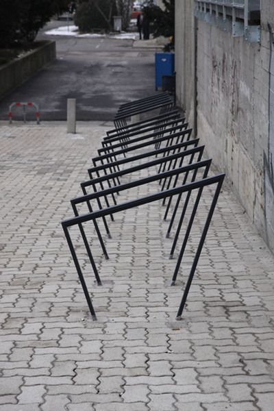 Support à vélos Ste410 - Arceau urbain Edgetyre avec protection caoutchouc - Hauteur 885 mm_1