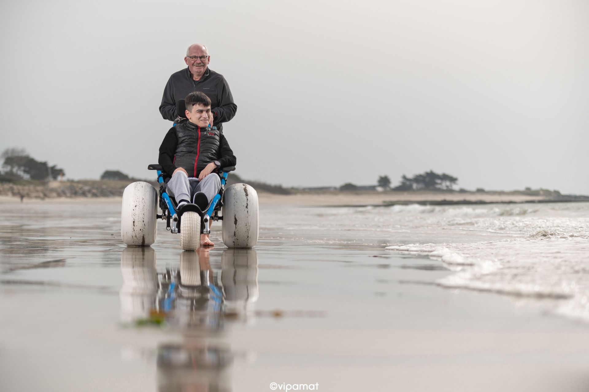 Fauteuil roulant hippocampe plage et tout terrain_1