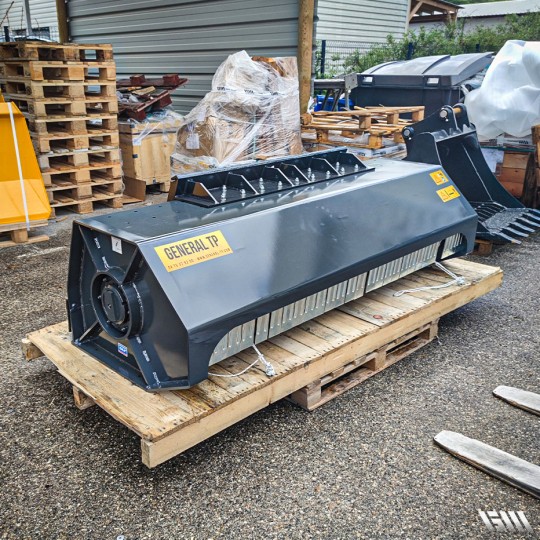 Débroussailleuse pour chargeuse Série DC_1