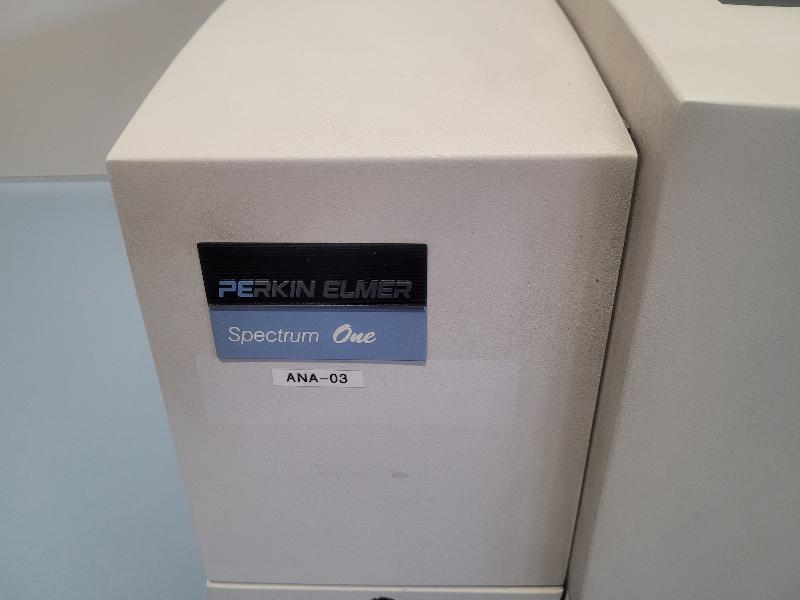 Spectromètre PerkinElmer Spectrum One FT-IR_1