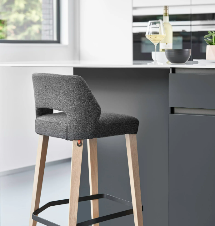 Tabouret de bar élégant et confortable pour espaces professionnels_1