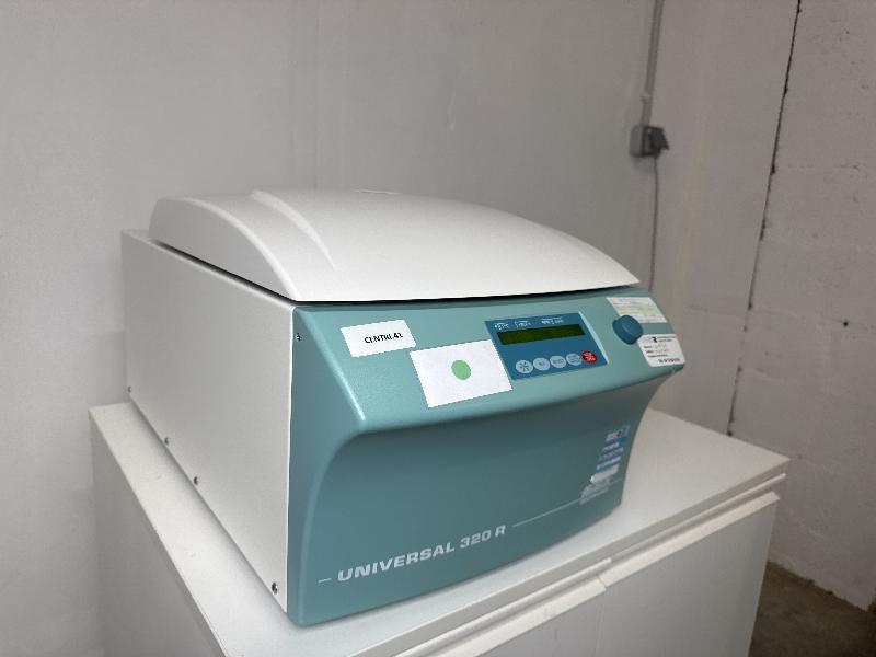 Centrifugeuse Hettich Universal 320 - La Polyvalente_1