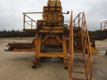 Broyeur à percussion HAZEMAG AP4S - charpente sur skid avec passerelles, moteur et transmission_1