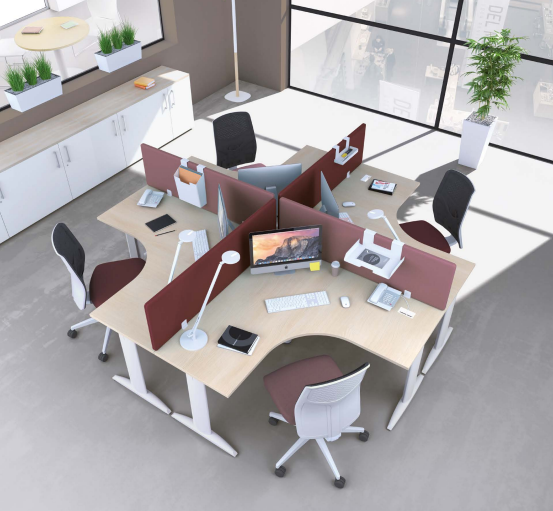 Bureau open space spacieux et robuste pour environnements professionnels_1