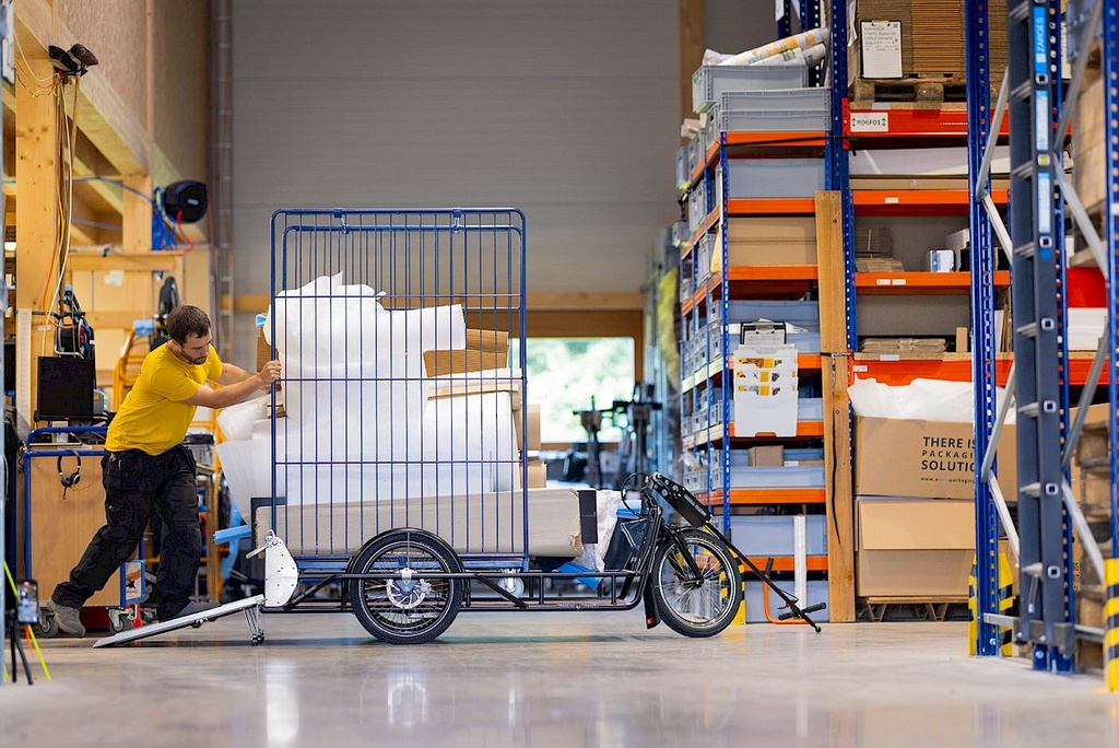 Remorque robuste pour vélo avec capacité de charge 200 kg - Carla Maxi PRO