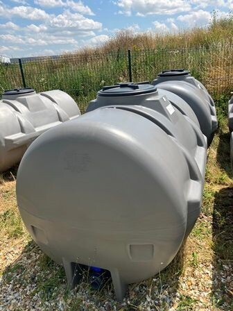 Polycuve PE 2000L grise standard - Dabert-Citernes - Diamètre : 1m16, Longueur : 2m15, Hauteur : 1m30 - Réf : W00202307006P_1