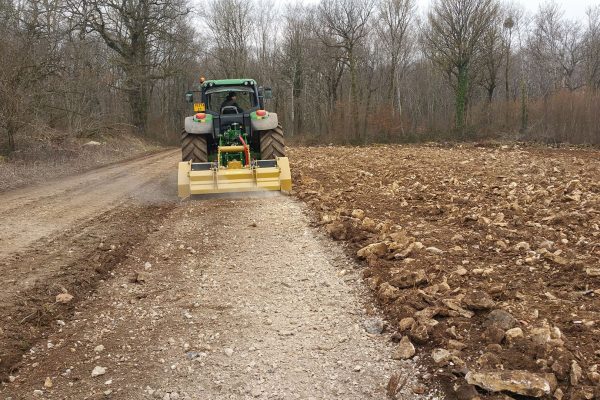 Bm 600-2000  broyeur de pierres - 2850 kg_1