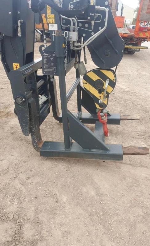 Chariot télescopique rotatif Magni RTH 6.25 - haute performance, capacité 6 T, hauteur 25 m_1
