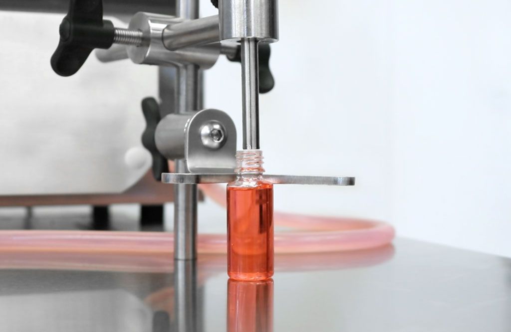 K-One - Pompe de remplissage péristaltique semi-automatique - Précise et polyvalente pour petites productions_1