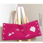 Sac à pain horizontal - Kel' Idée Couture - tissu coton fuchsia décoré, doublé rose pâle, 52x22 cm_1