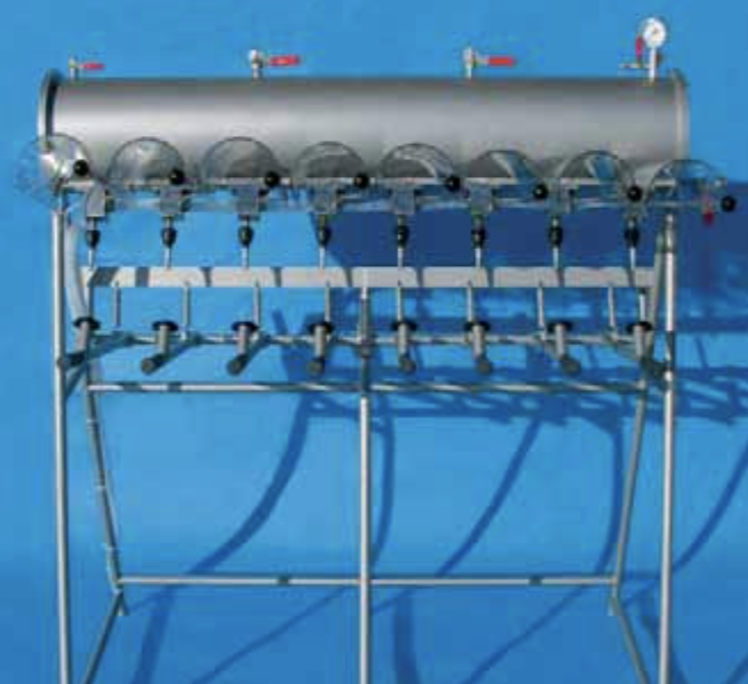 Embouteilleuse avec capacité de remplissage jusqu'à 300 bouteilles par heure