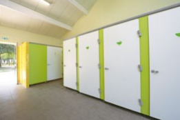 Cabine sanitaire Corail - hauteur 185 cm - parois en stratifié massif 13 mm - finition haut de gamme_1