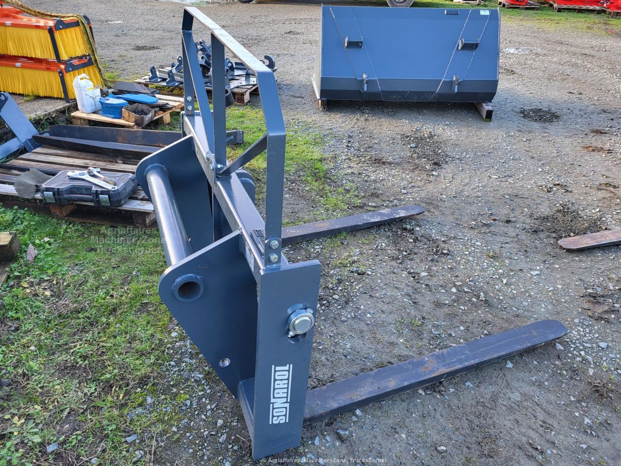 Lève palette ou fourche à palette avec attelage Manitou - SONAROL WPL_1