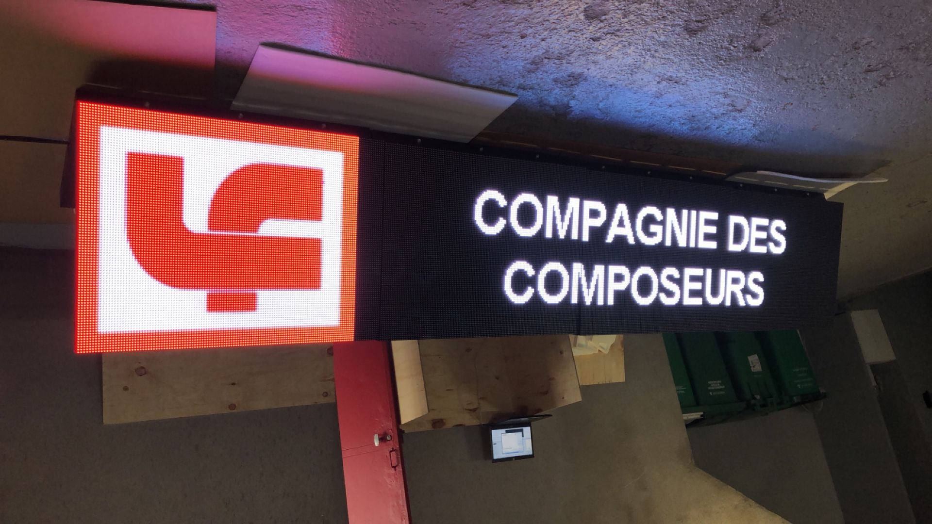 Panneau lumineux - affichage LED - usage externe - programmation personnalisée_1