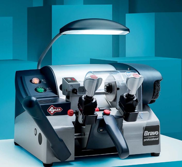 Appareil ergonomique Bravo Professional pour taillage de clés plates