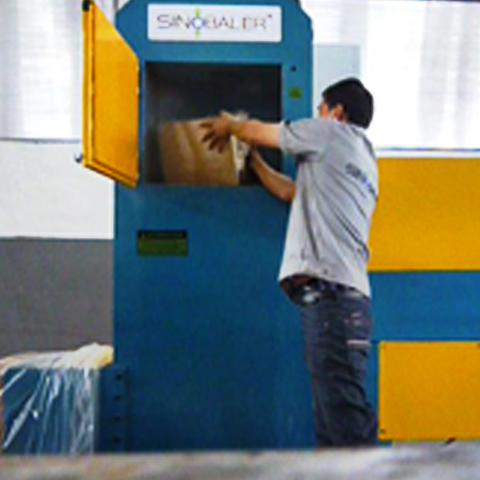 Presse à balles ensacheuse verticale - Sinoballer - modèles SVB2-WS-300 et SVB2-WS-400 - mise en balle et ensachage automatique_1