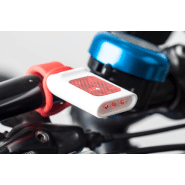 Lampe flash - 4 LED avec réflecteur et bracelet en silicone - Livrée avec piles boutons_1