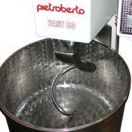 Pétrin professionnel Fast à cuve fixe - Pietroberto - 300 à 770 kg - Acier inoxydable et mécanique précise_1