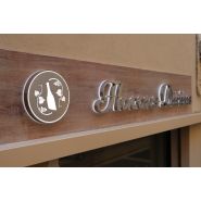 Enseigne en métal brossé pour boutique ou commerce