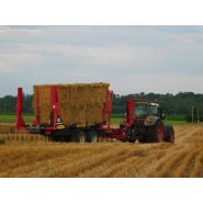 Machine agricole Stackpro7200 pour transport et empilage de balles