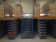 Plates-formes de rayonnages - stockage sur rayonnages avec plancher aménageable_1