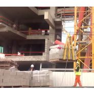 Lève-palette avec balancement automatique - Boscaro France - capacité 600 à 3000 kg - poids réduit et encombrement optimisé_1