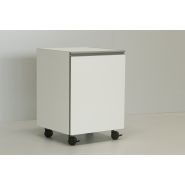 Meuble a portes sous paillasse de laboratoire_1