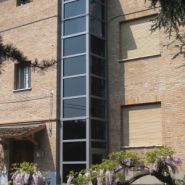 Élévateur TUSCANY pour une intégration parfaite en extérieur