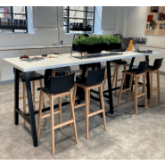 Cohésion haute - Tables coworking avec style industriel et options électrifiées - Buronomic_1