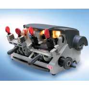 Équipement pour taillage de clés cruciformes et bénardes