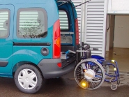 Robot Ladeboy - Chargement aisé pour fauteuil roulant rigide avec fixation sécurisée_1