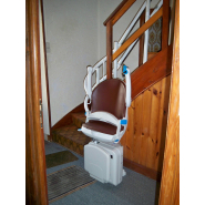 Monte-escalier courbe double-rail avec deux télécommandes - Handicare - Compact et personnalisable_1