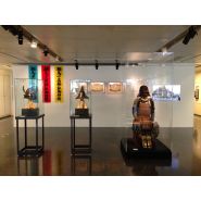 Vitrine d'exposition mannequin en plexiglas cristal_1