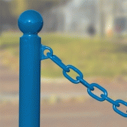 Potelet à chaînes boule – Diamètre 114mm – Hauteur 1143mm – Fixation par scellement direct_1