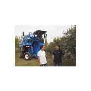 9090X Olive New Holland - Machine à vendanger avec convoyeur latéral et bennes en acier inoxydable 2000L_1