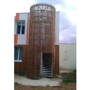 Escalier hélicoïdal encage Ysocagetole - Ysofer Esca - passage 1UP ou 2UP - marches vissées et cage en tôle perforée_1