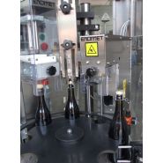 TPGB 400 - Monobloc d'embouteillage alimentaire - Boucheuse et museleteuse - Enomet Impianti S.R.L._1