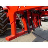 Carolev 4804 - Pince à balle et enrubannage Bugnot - Charge maxi 2800 kg - Prend 4 bottes de 1,20m - 4 vérins de serrage_1