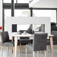 Chaise de restaurant moderne et élégante pour un accueil chaleureux_1