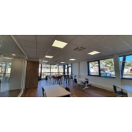 Plafonnier LED NOVAD - haute efficacité lumineuse, étanche IP20/IP44, 104.2 lm/W - pour zones de travail, commerces et établissements de santé_1